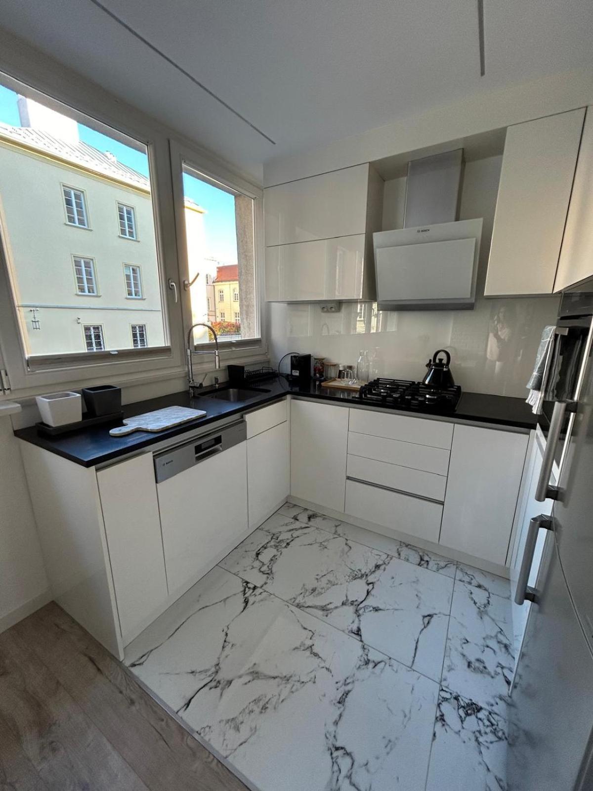 Old Town - Trebacka Apartment Warsawa Bagian luar foto